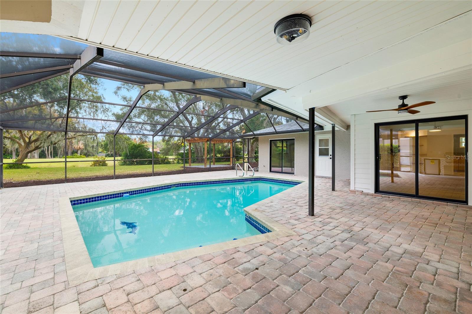 CARROLLWOOD VILLAGE SEC 1 - Residential