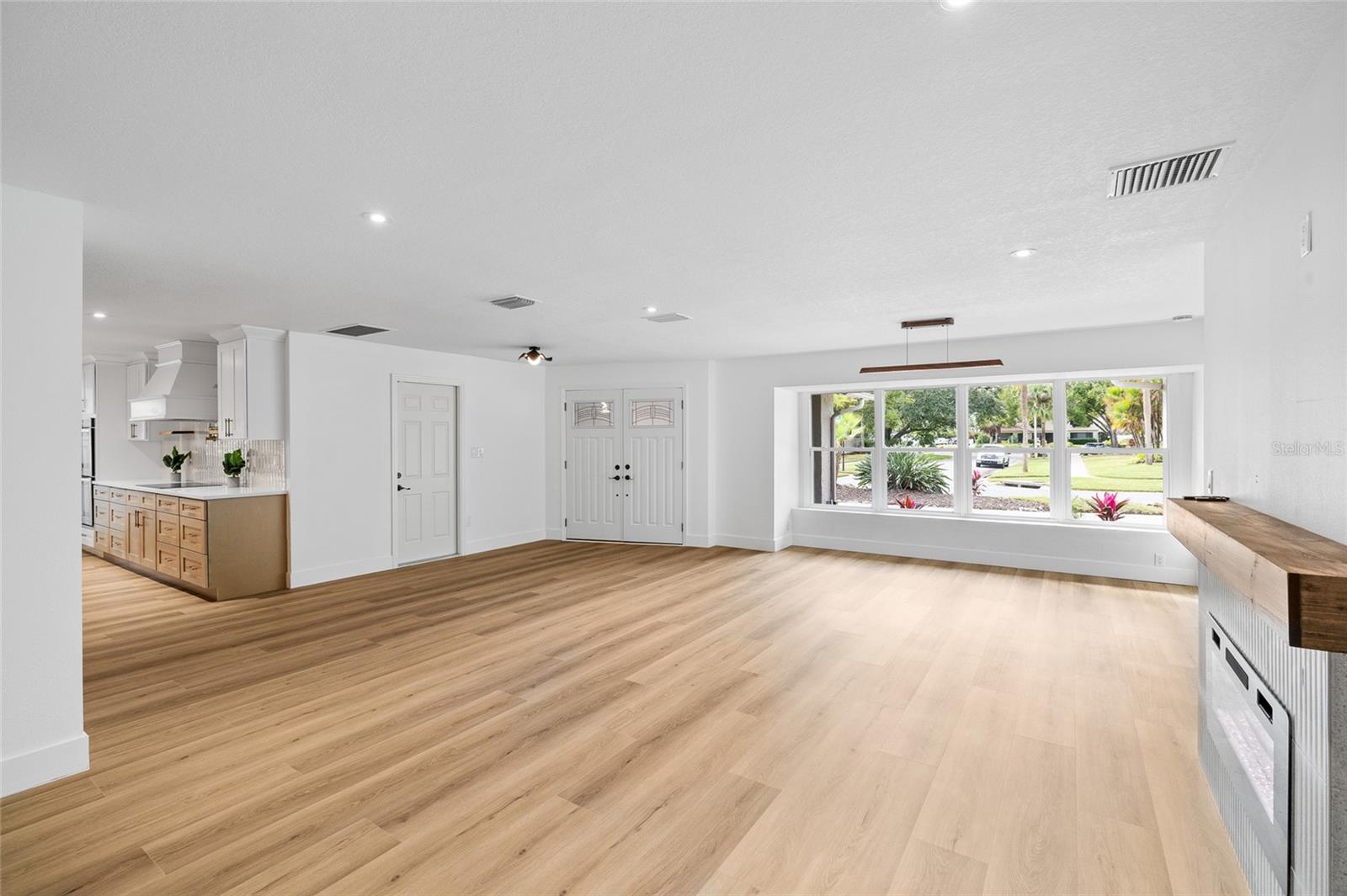 CARROLLWOOD VILLAGE SEC 1 - Residential