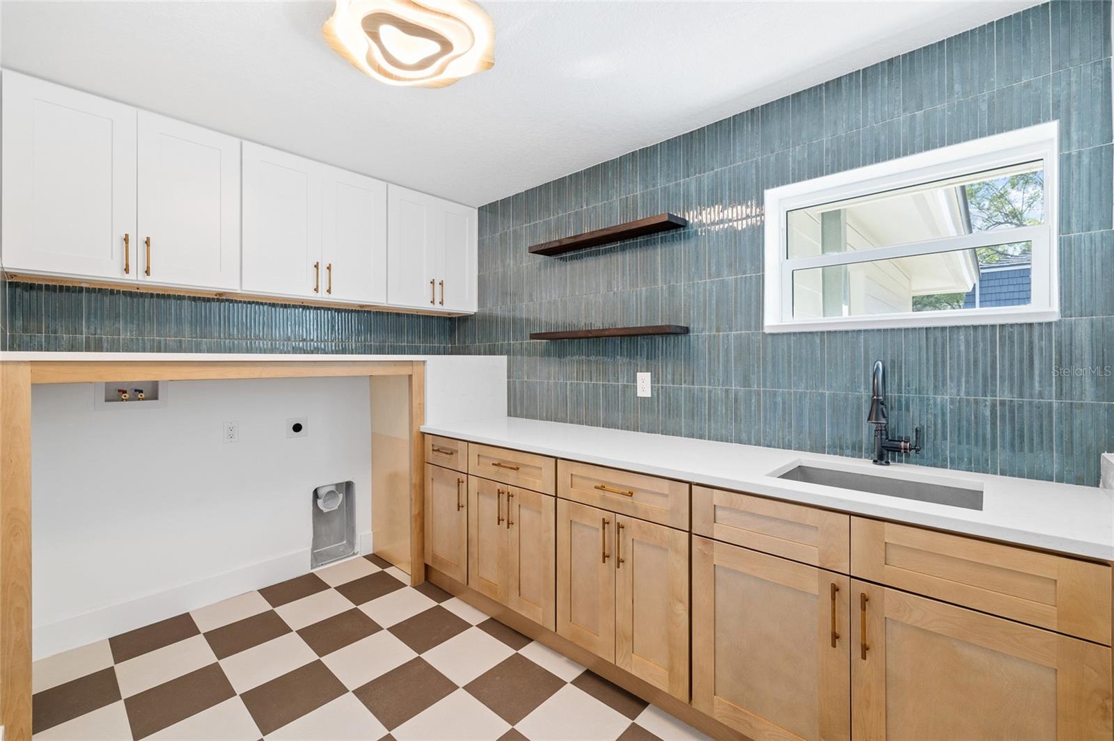 CARROLLWOOD VILLAGE SEC 1 - Residential