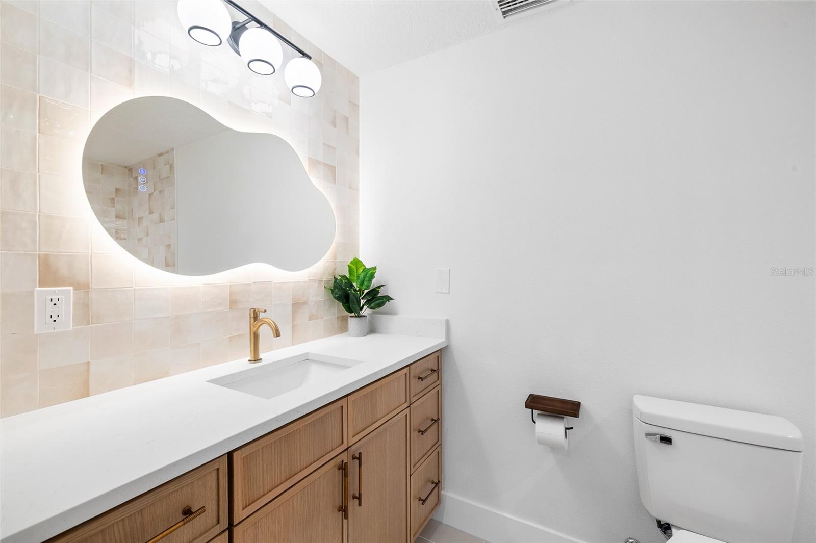 CARROLLWOOD VILLAGE SEC 1 - Residential