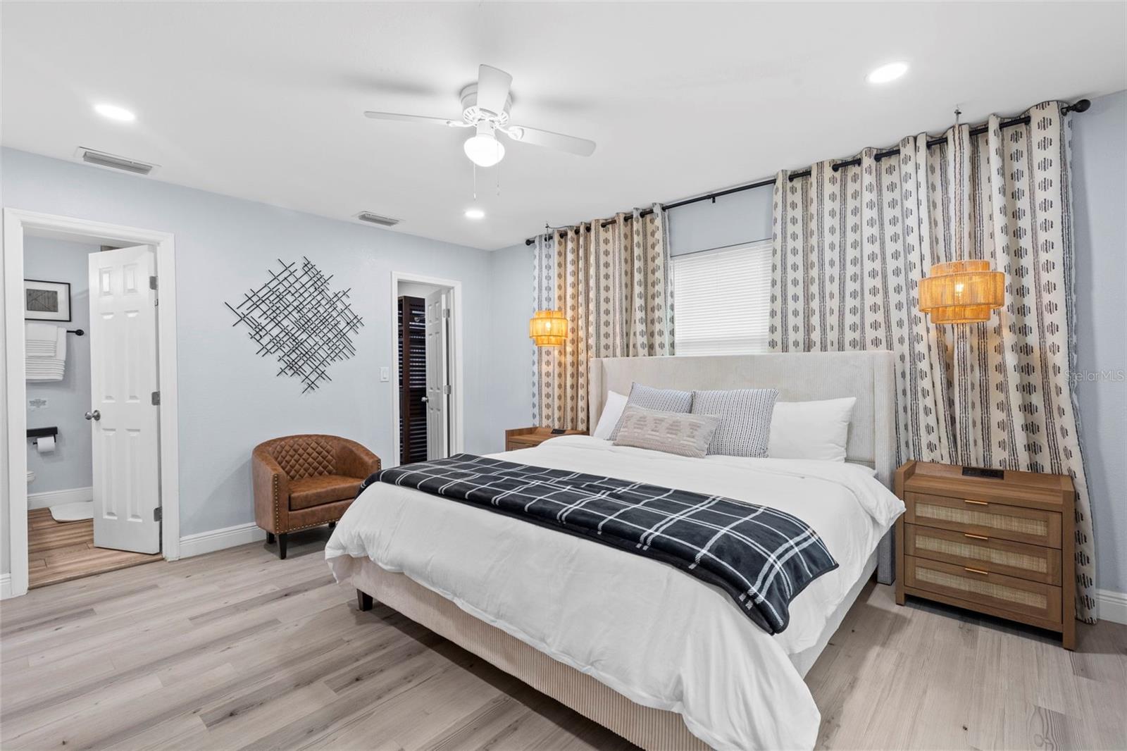 GRANT PARK ADD BLK 31-3 - Residential Lease