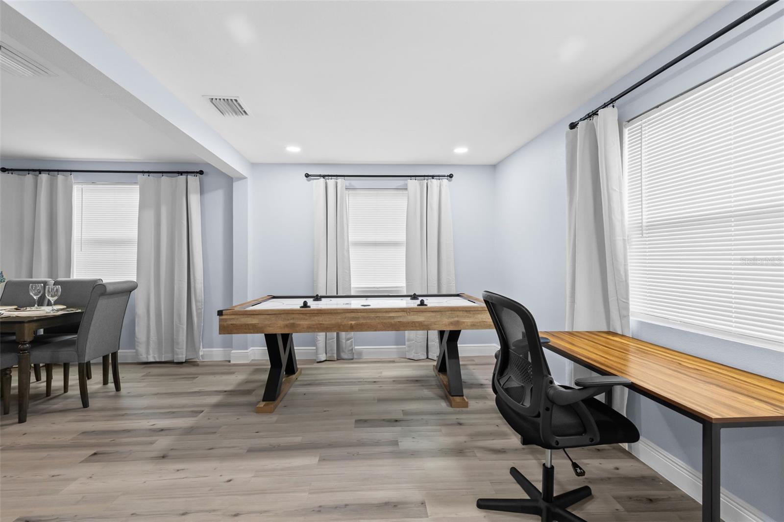 GRANT PARK ADD BLK 31-3 - Residential Lease
