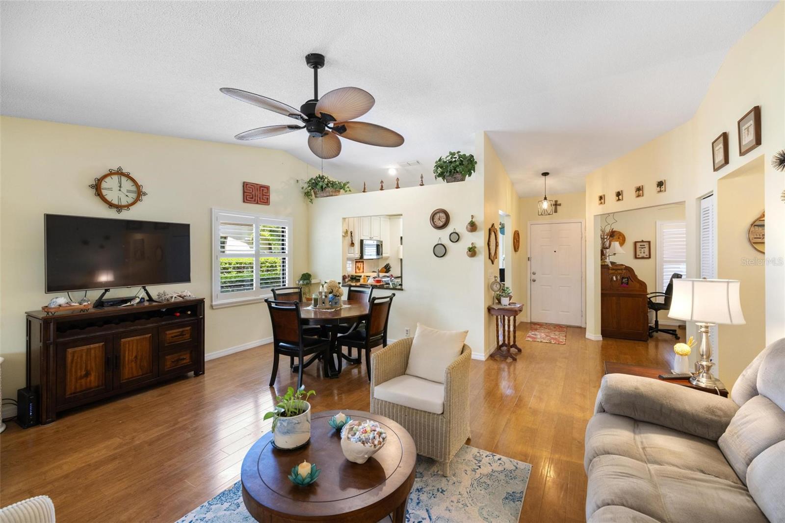 CURRY COVE - Residential