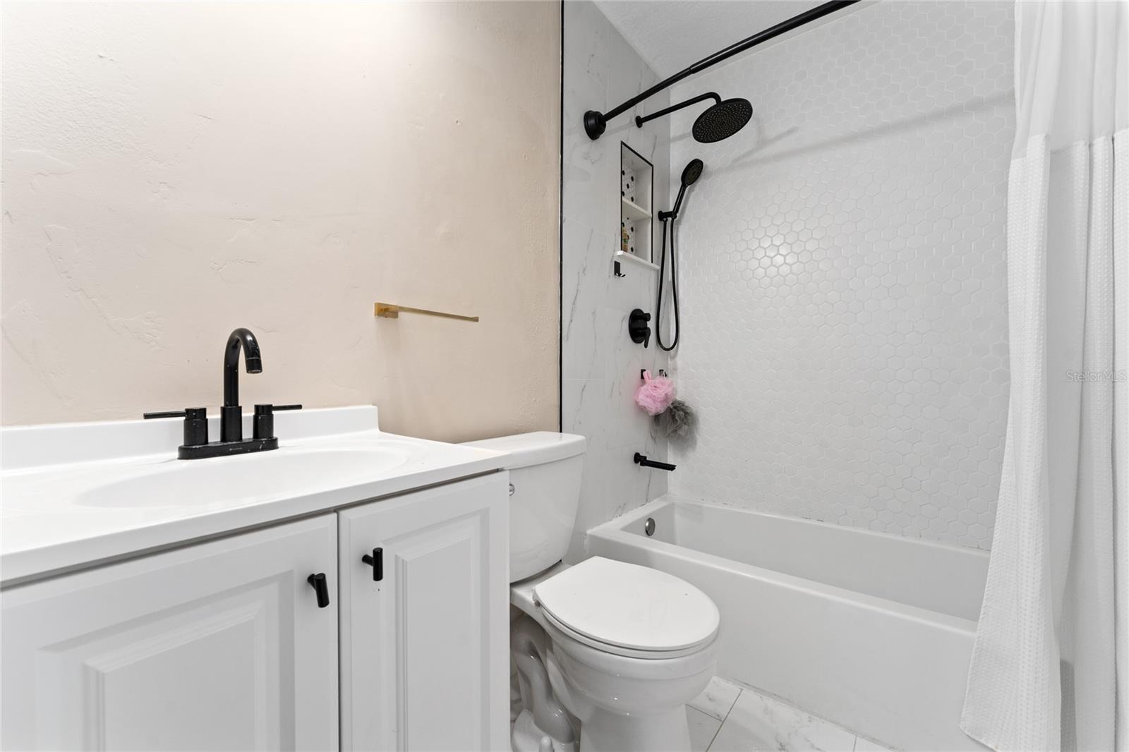 DEER RUN UNIT 19A - Residential Lease