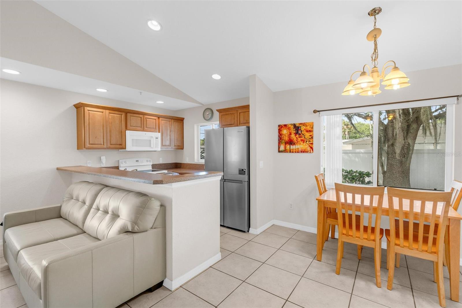 CAMARY MAUD GROVES SEC 02 - Residential