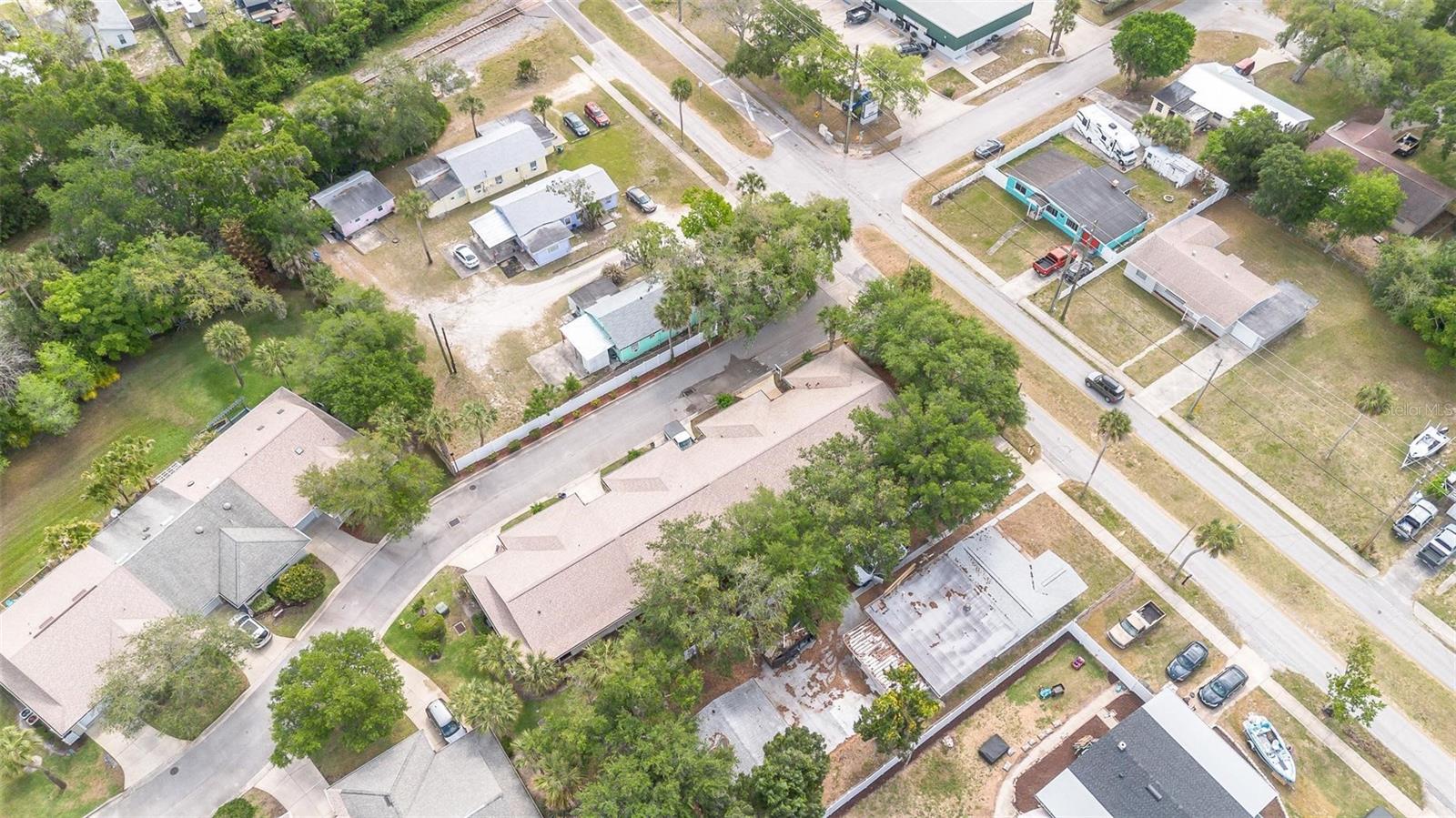 CAMARY MAUD GROVES SEC 02 - Residential