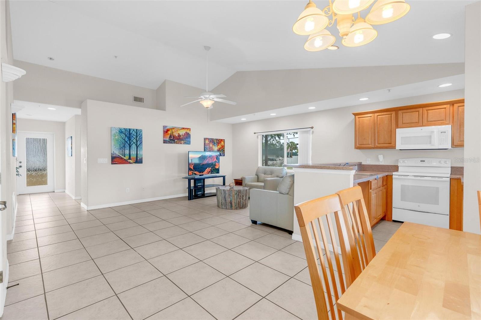 CAMARY MAUD GROVES SEC 02 - Residential