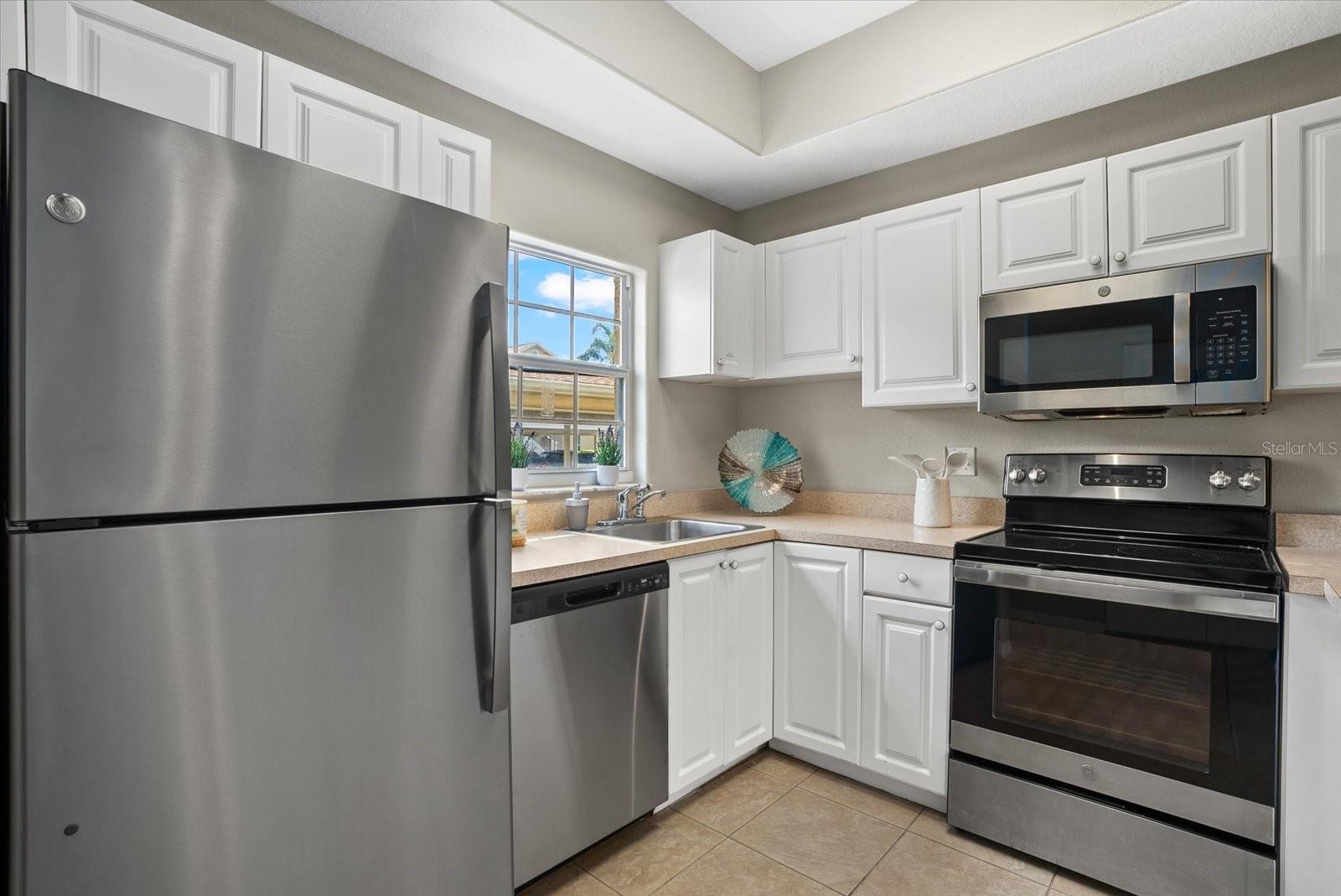 PINESTONE AT PALMER RANCH - Residential