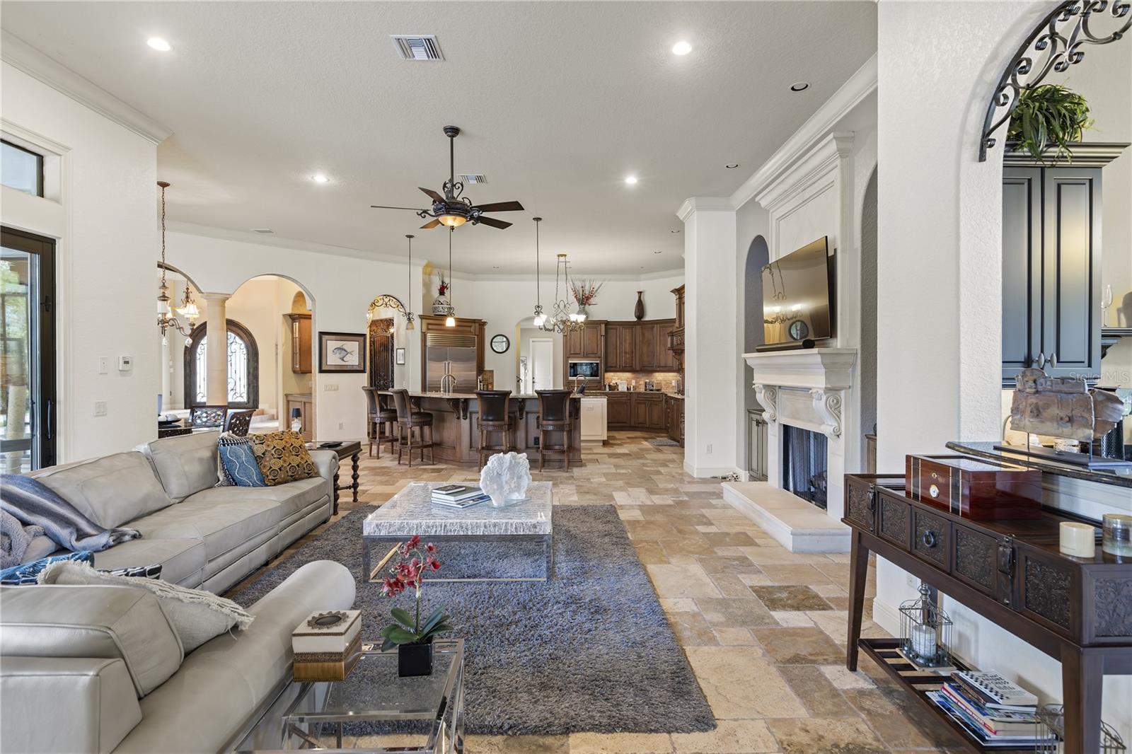 BELLA COLLINA - Residential