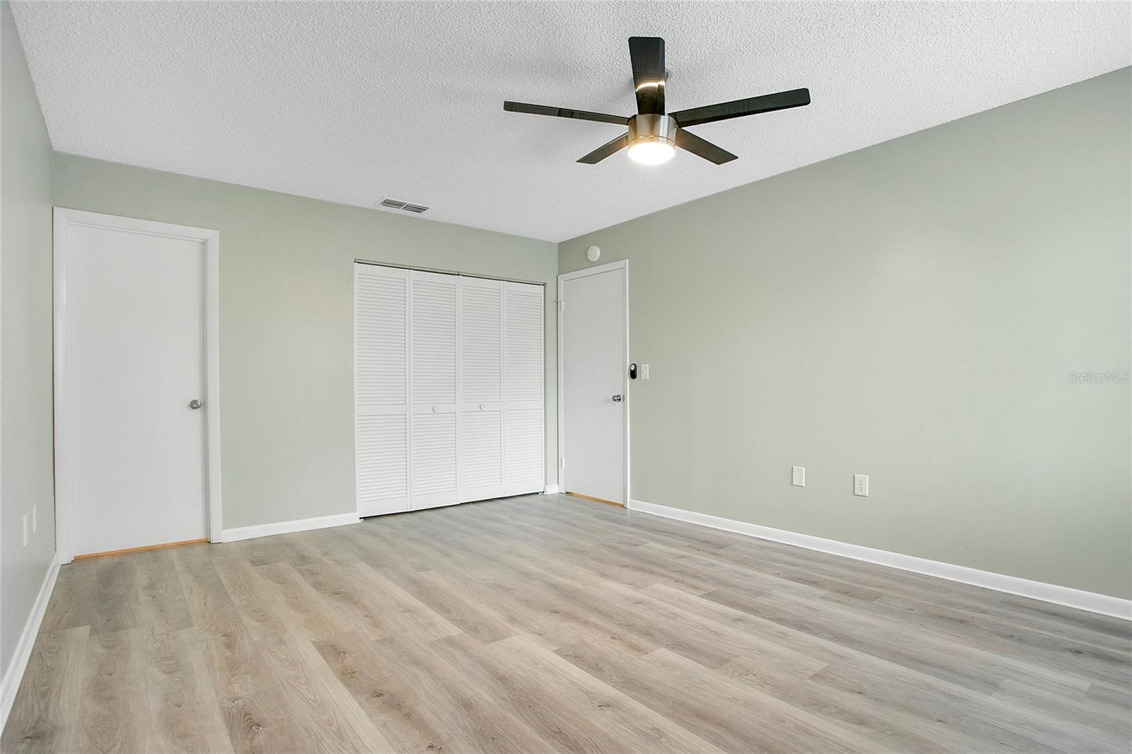 FAIRWAYS/SILVER SPGS SHRS CONDO - Residential