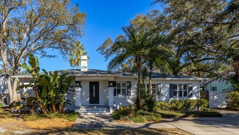 Photo of 4107 W Mullen Avenue, Tampa, FL 33609 (MLS # TB8470945)