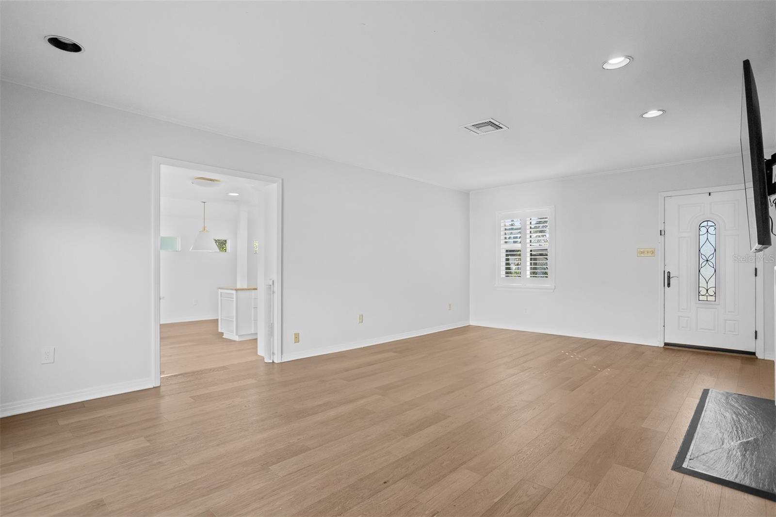 4107 W MULLEN AVENUE