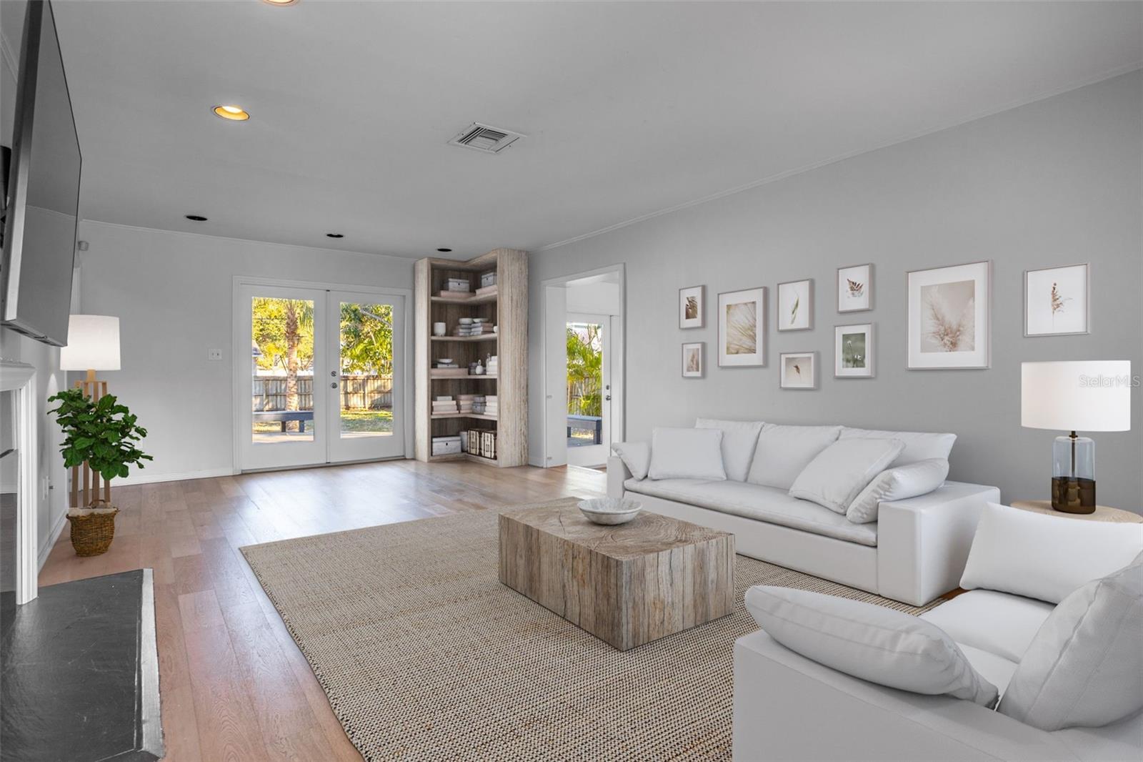 4107 W MULLEN AVENUE