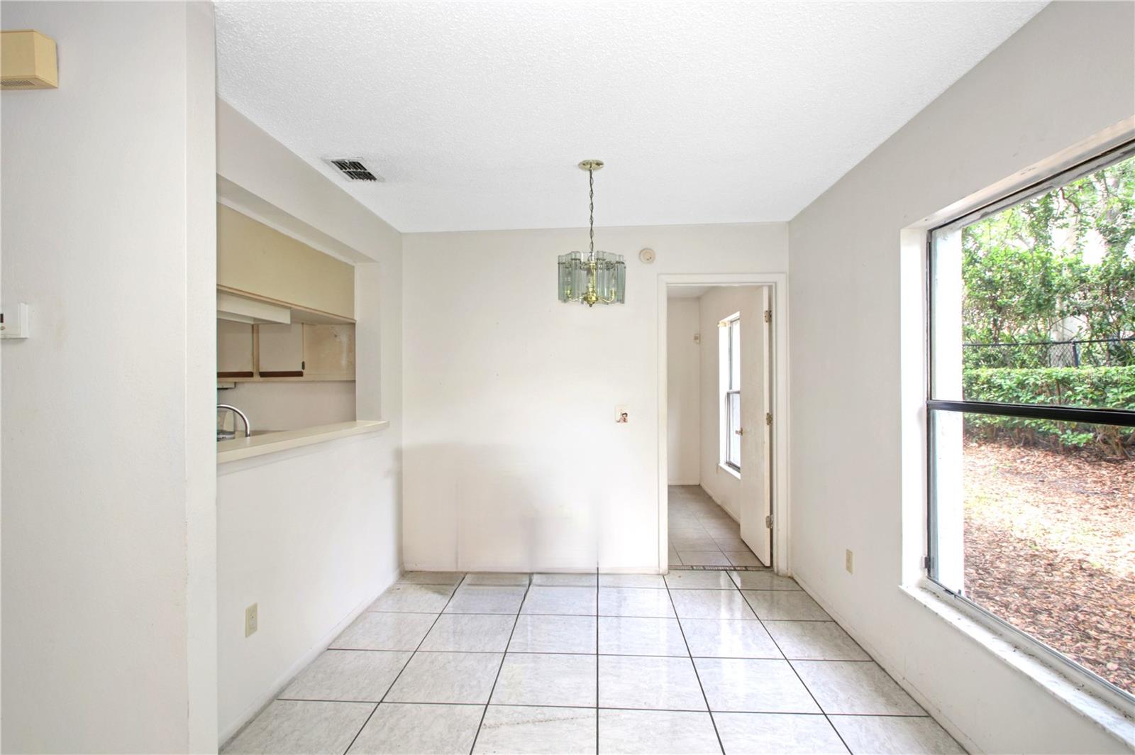 CENTRE COURT CONDO 04 PH 02 - Residential