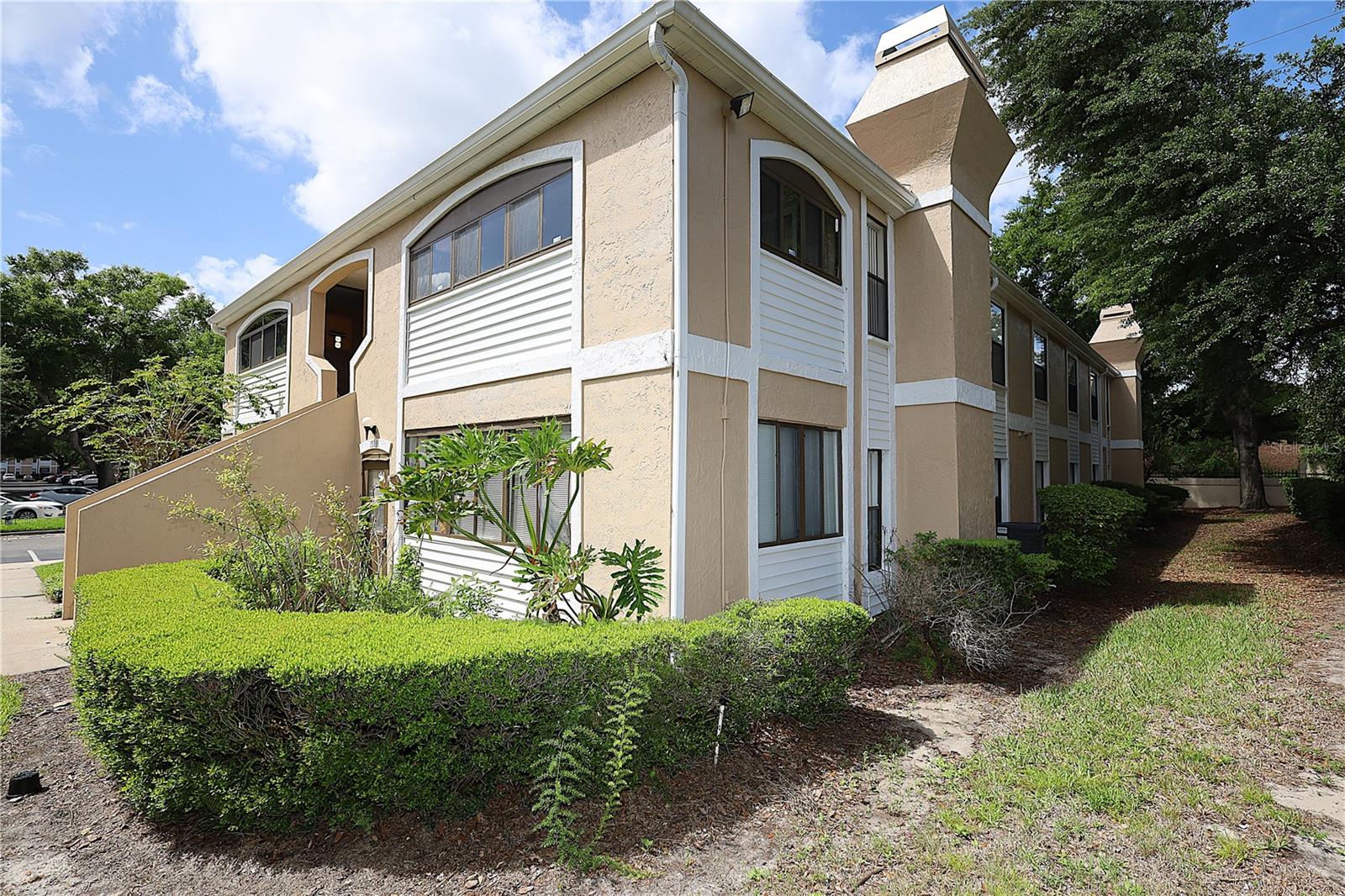 CENTRE COURT CONDO 04 PH 02 - Residential