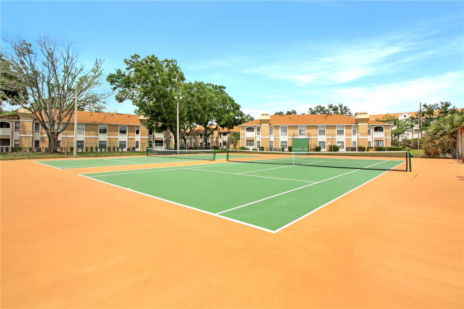 CENTRE COURT CONDO 04 PH 02 - Residential
