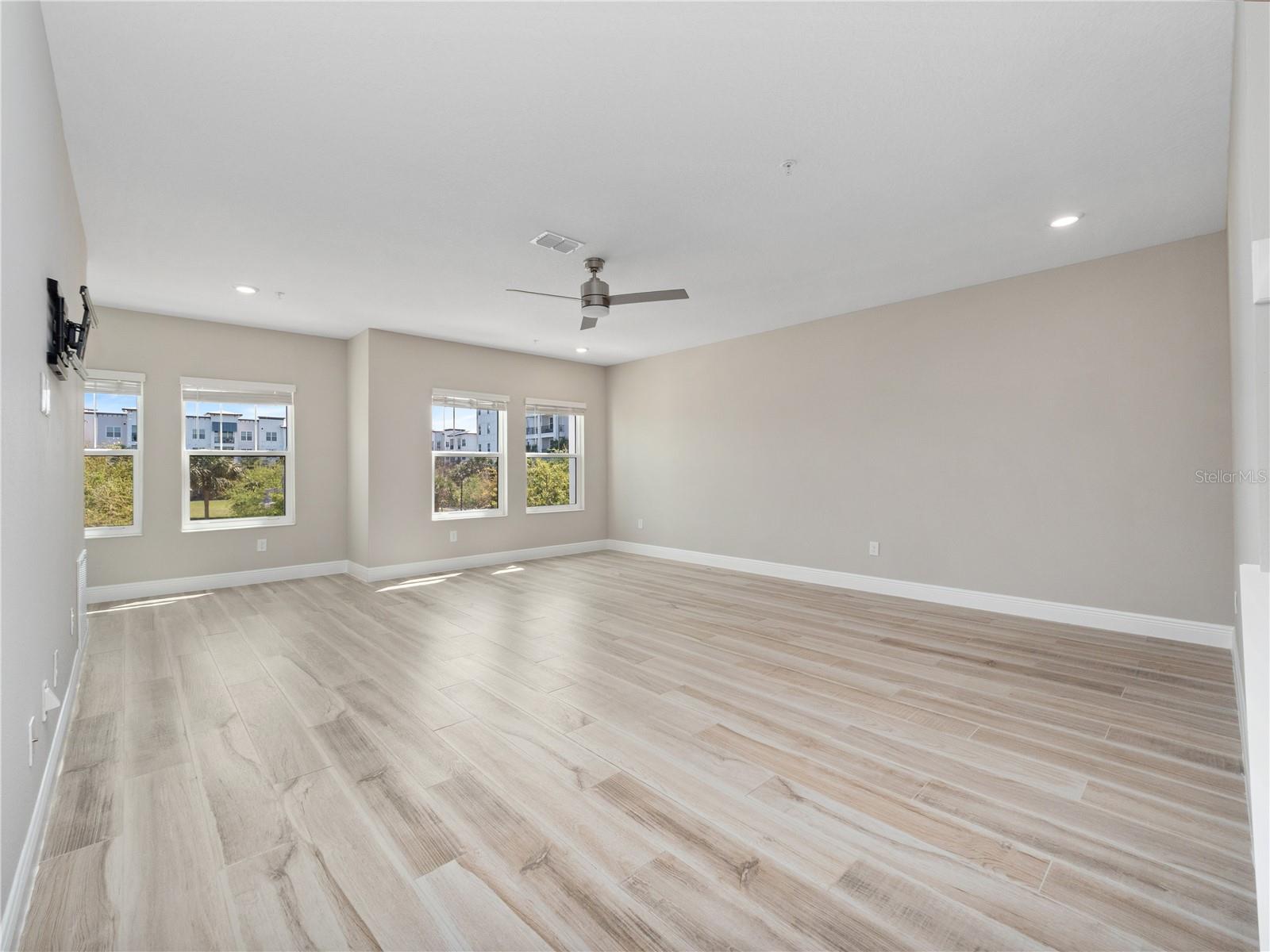 INLET SHORE TWNHMS PH 2A & 2B - Residential