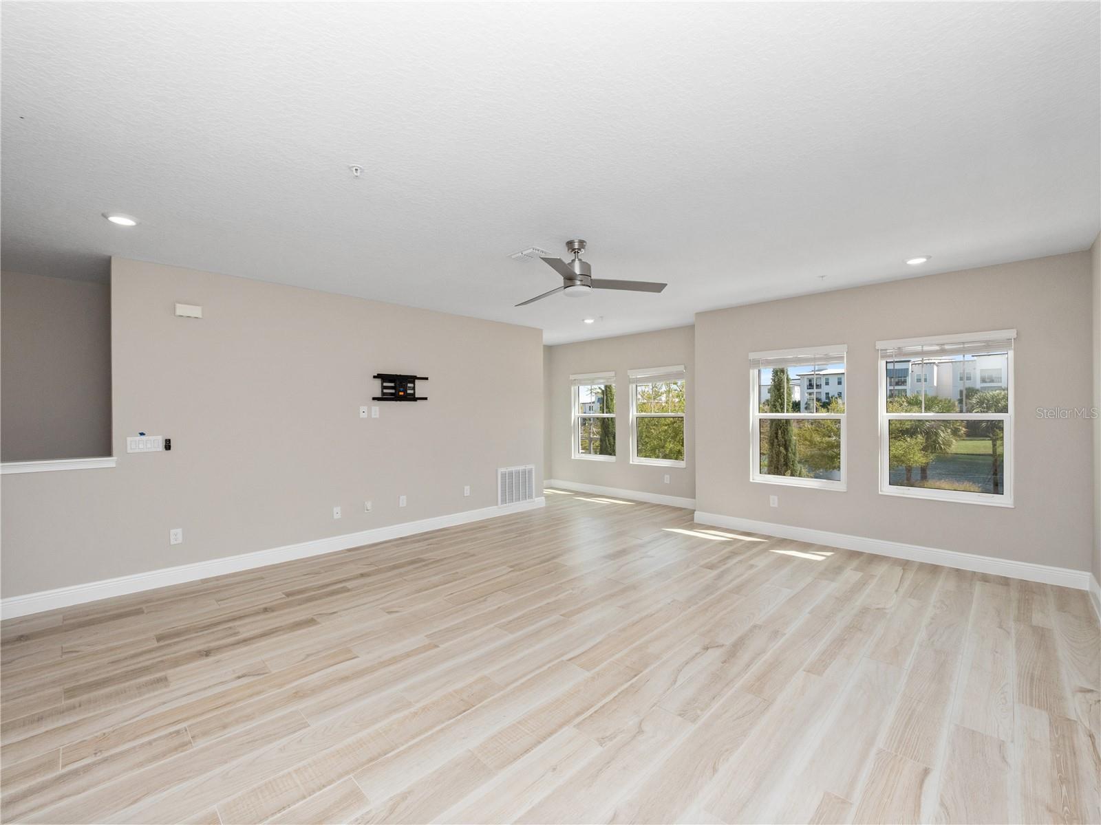 INLET SHORE TWNHMS PH 2A & 2B - Residential