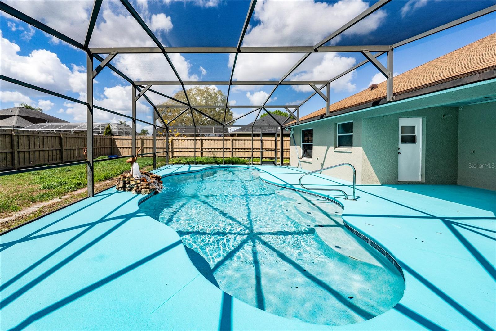 CANOE CREEK LAKES UNIT 4 - Residential