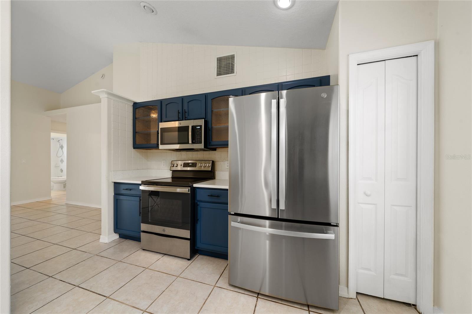 CANOE CREEK LAKES UNIT 4 - Residential