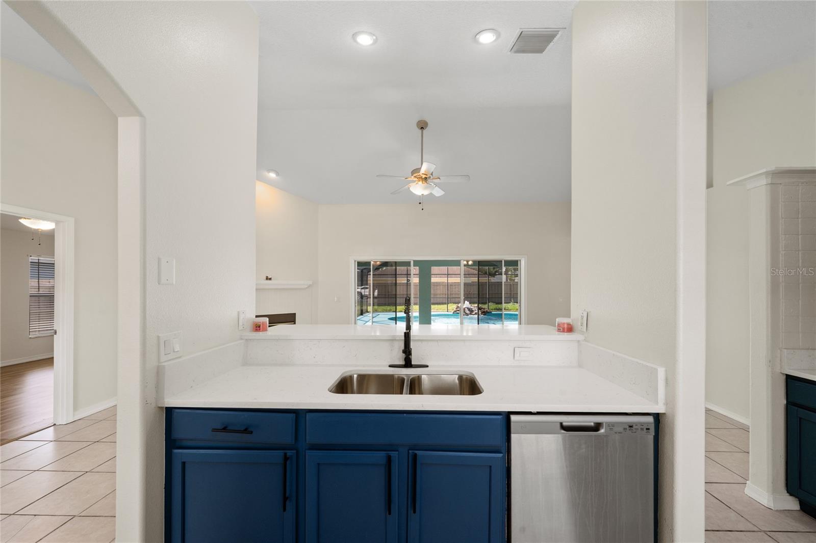 CANOE CREEK LAKES UNIT 4 - Residential