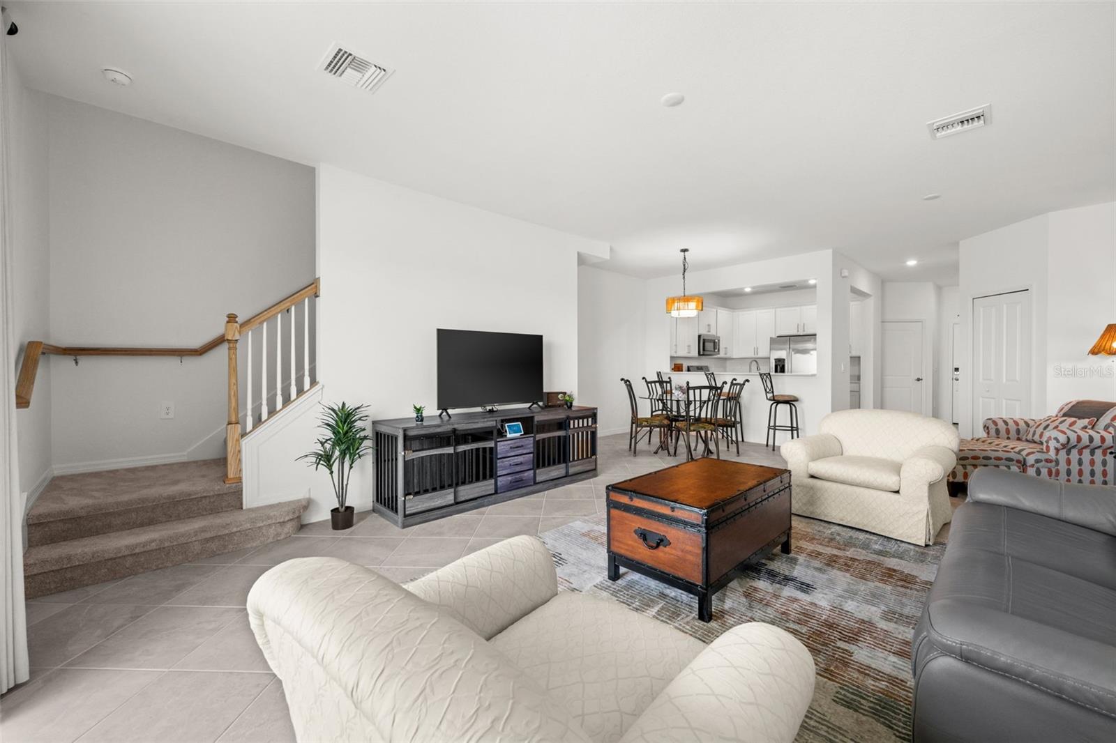 TUCKERS COVE - Residential