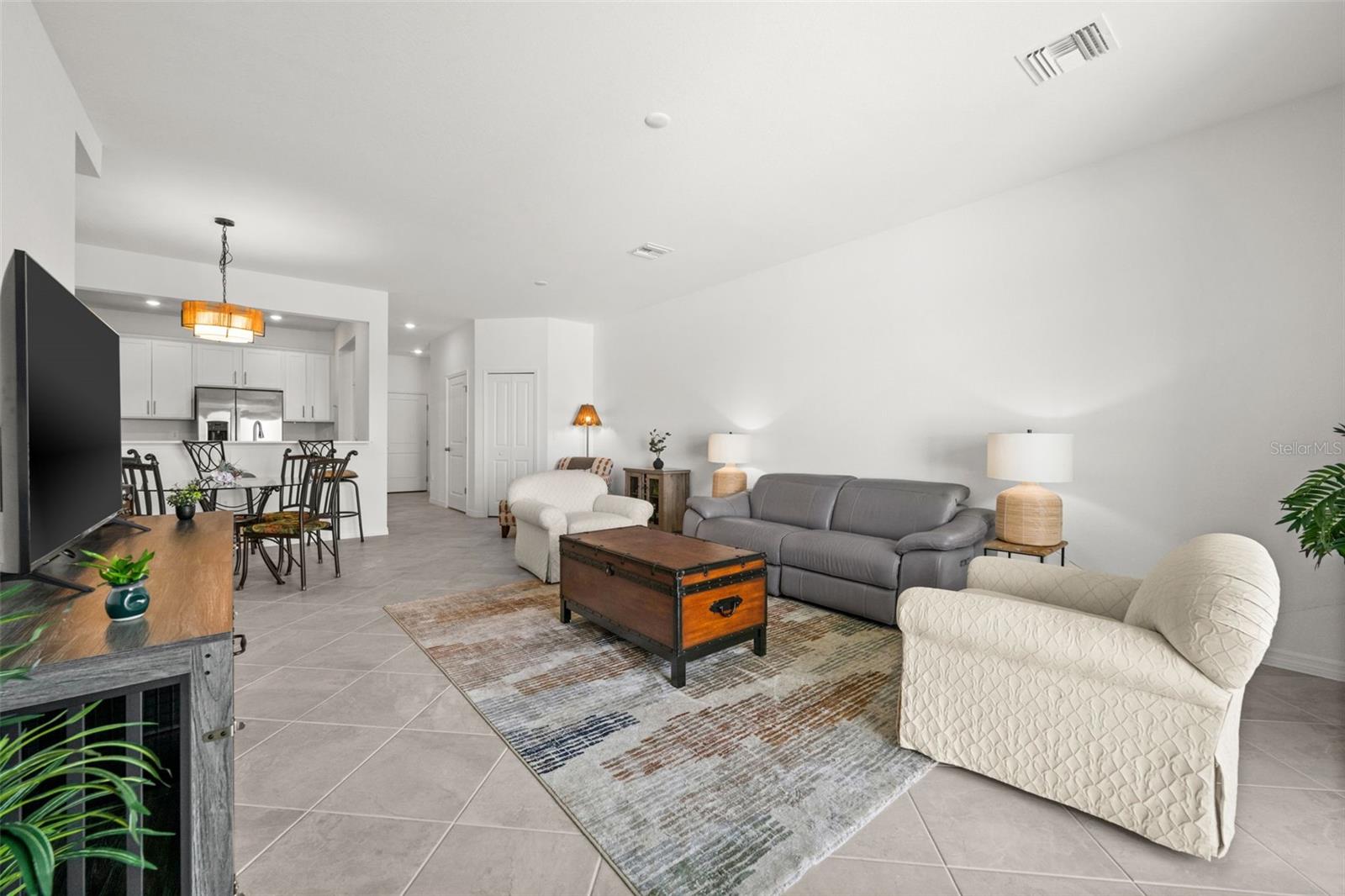 TUCKERS COVE - Residential