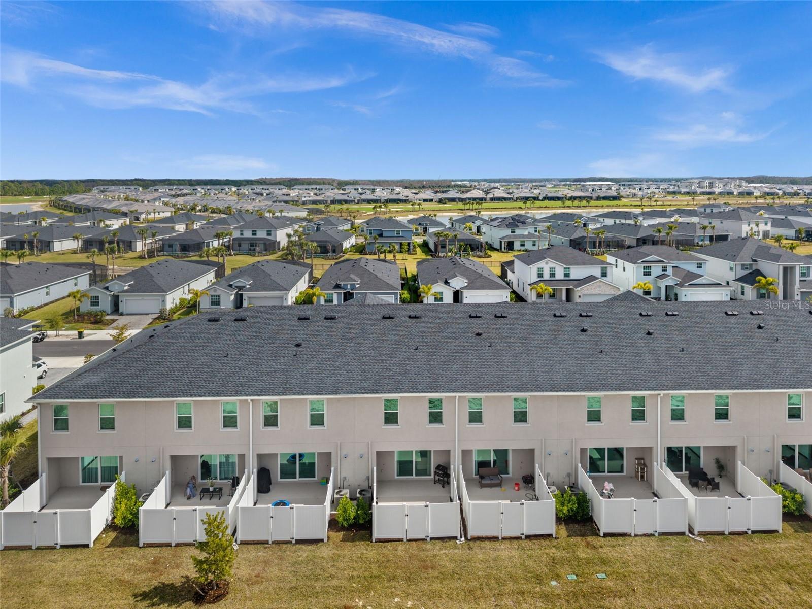 TUCKERS COVE - Residential