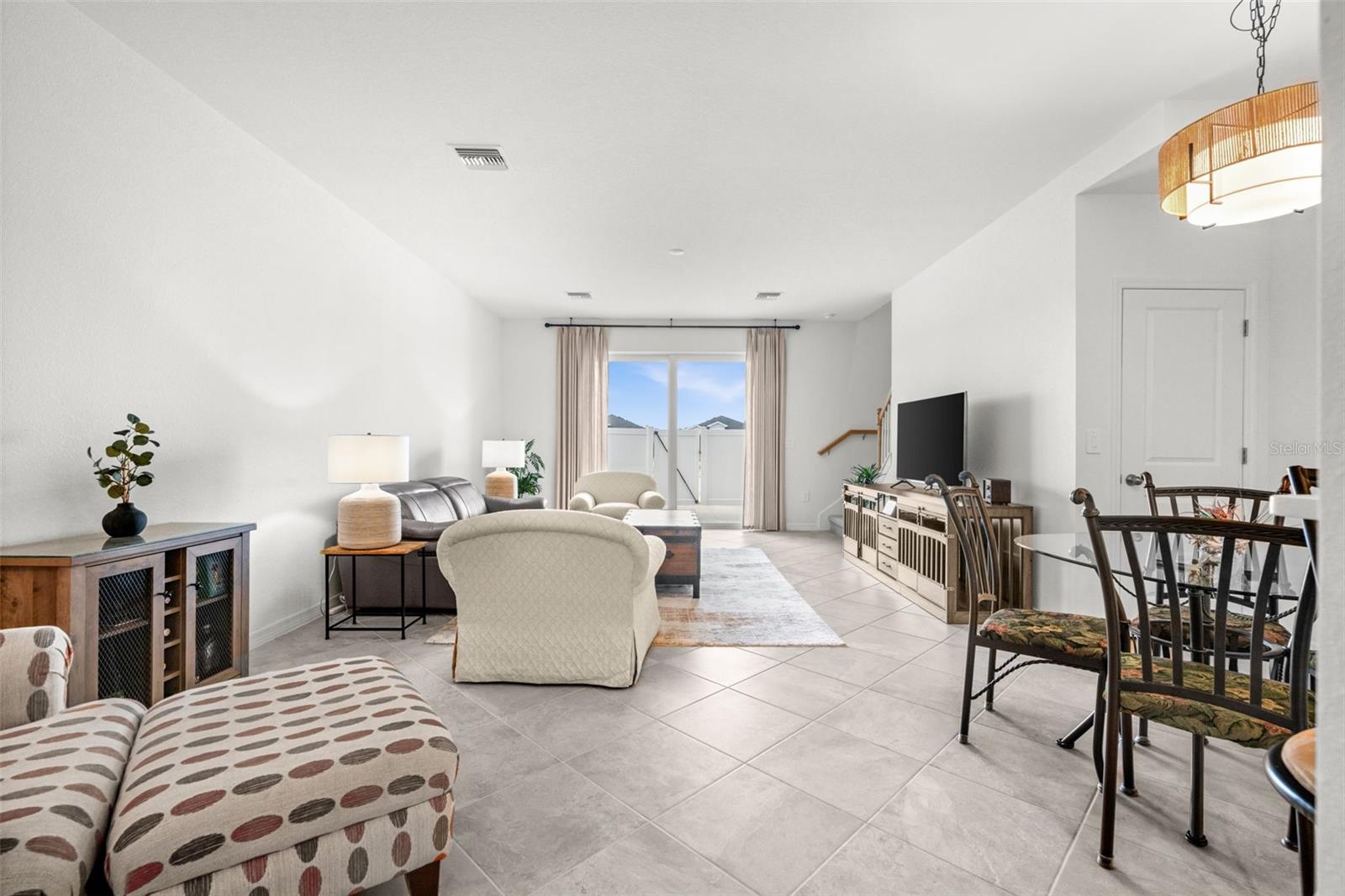 TUCKERS COVE - Residential