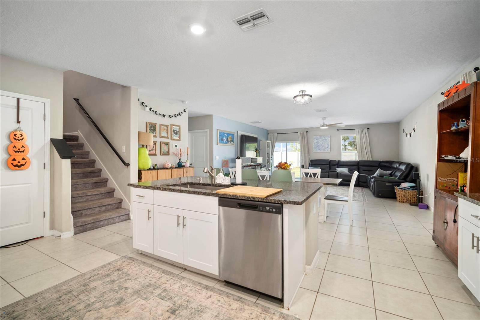 BERRY BAY SUB - Residential Lease