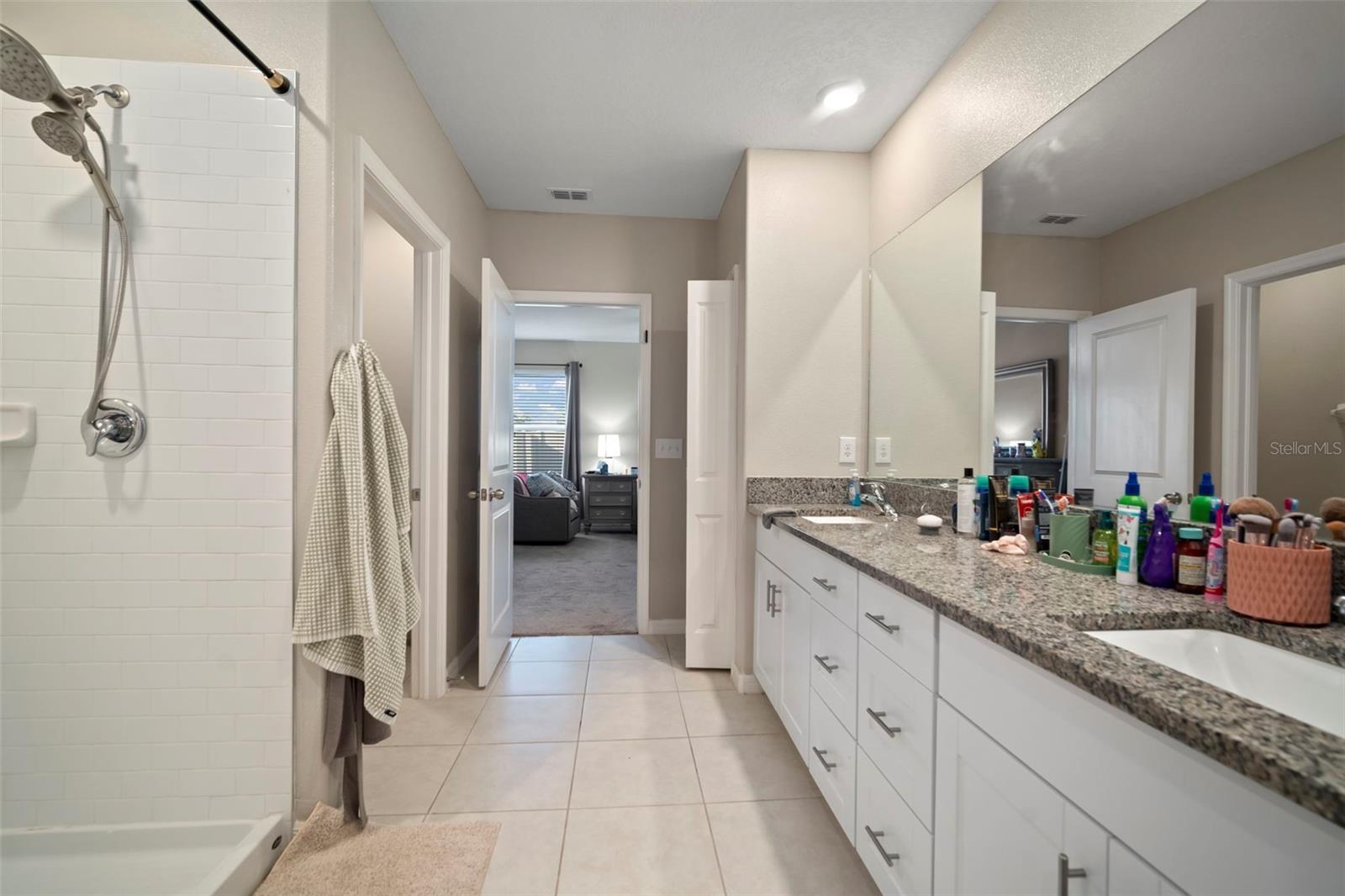 BERRY BAY SUB - Residential Lease