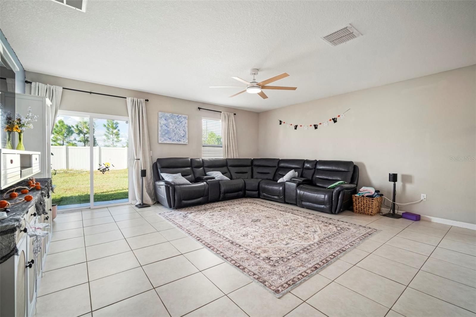 BERRY BAY SUB - Residential Lease