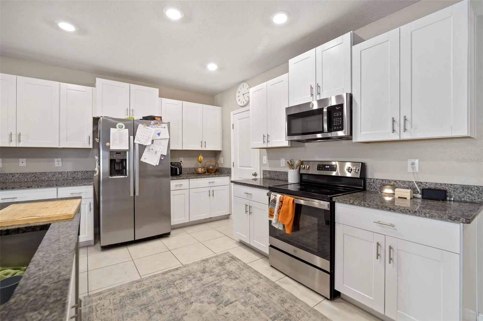 BERRY BAY SUB - Residential Lease