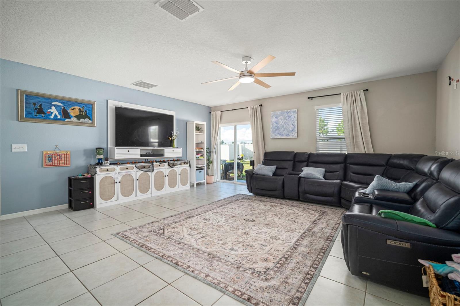 BERRY BAY SUB - Residential Lease