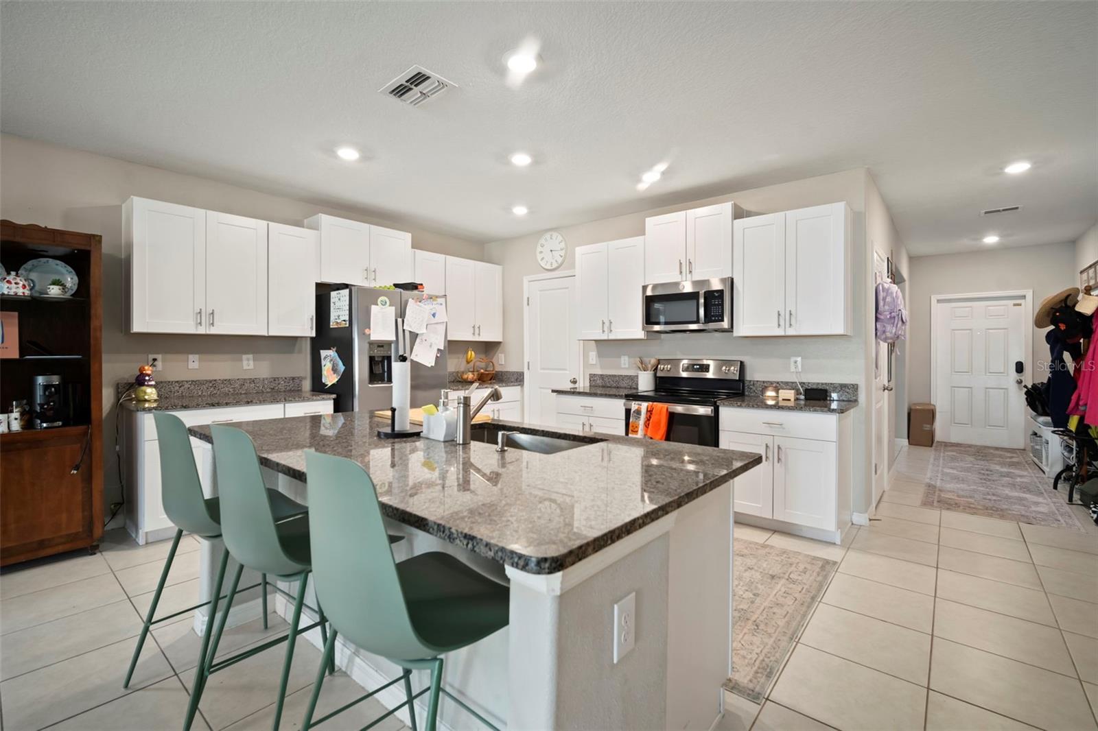 BERRY BAY SUB - Residential Lease