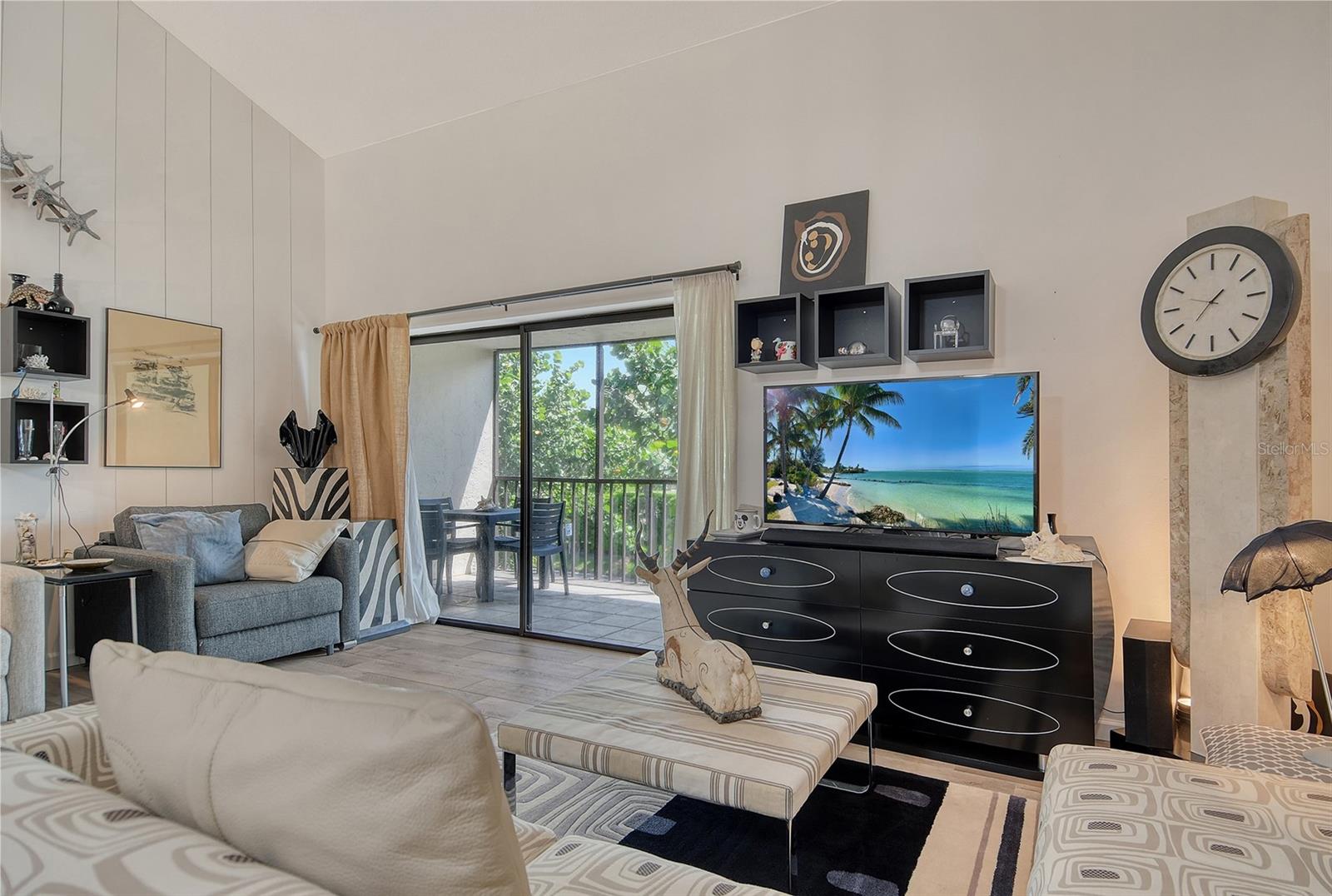 SEAPLACE I - Residential