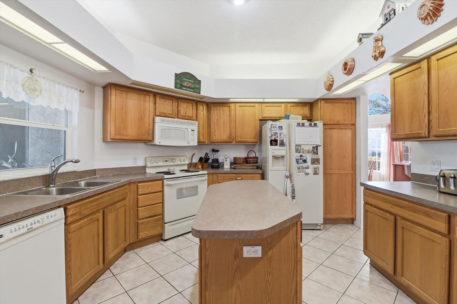 CRYSTAL OAKS EIGHTH ADD - Residential