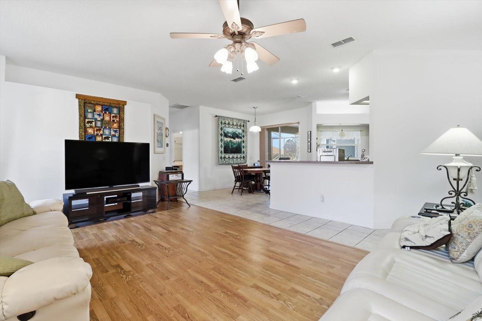 CRYSTAL OAKS EIGHTH ADD - Residential