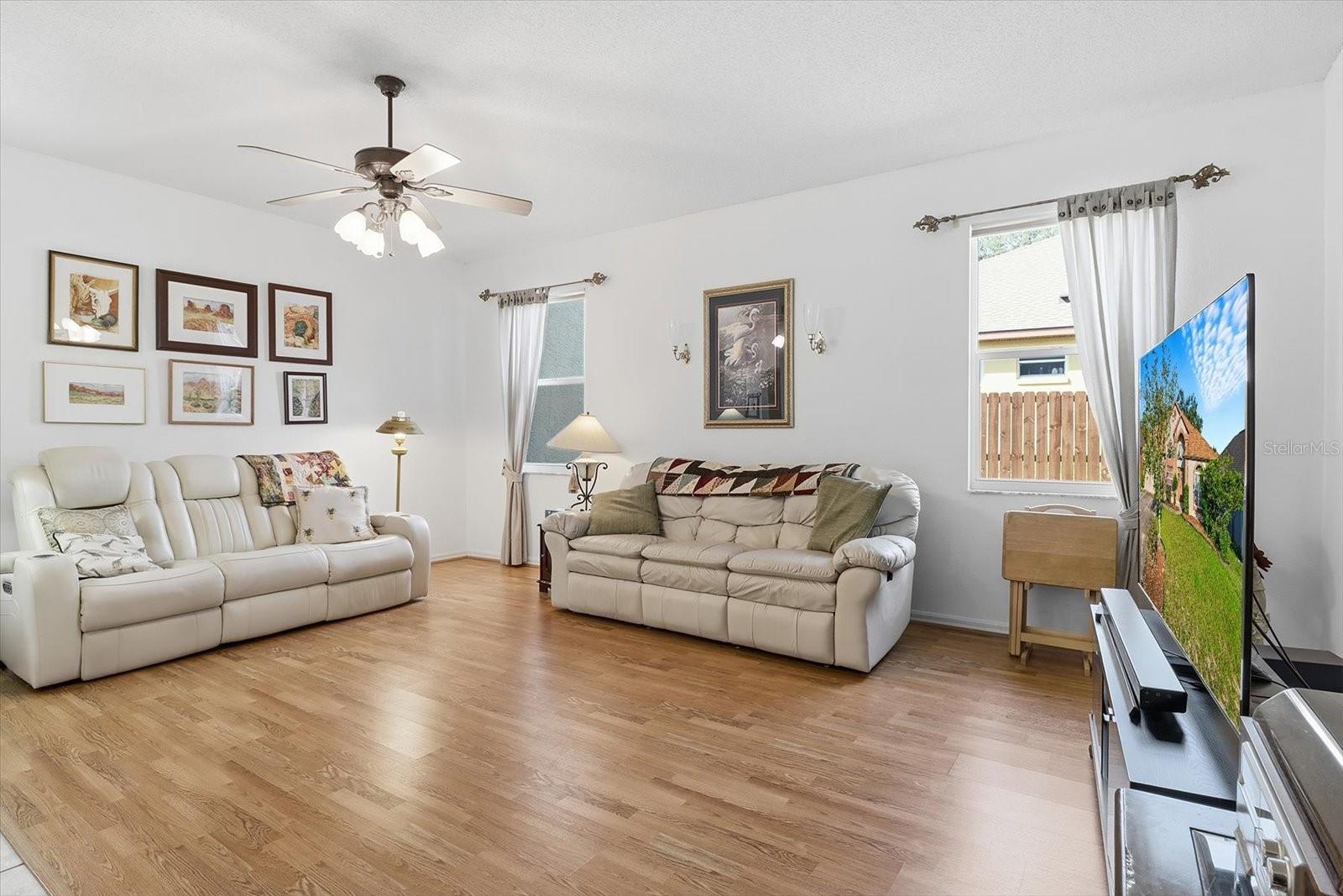 CRYSTAL OAKS EIGHTH ADD - Residential