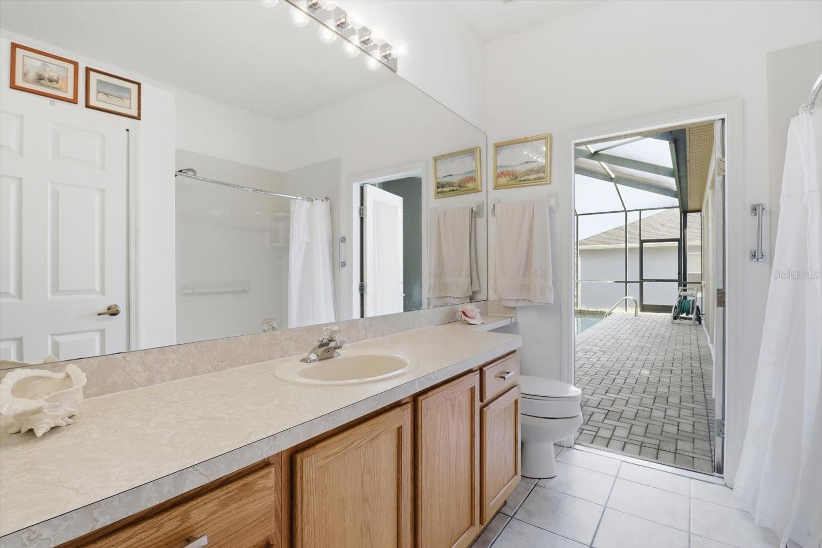 CRYSTAL OAKS EIGHTH ADD - Residential