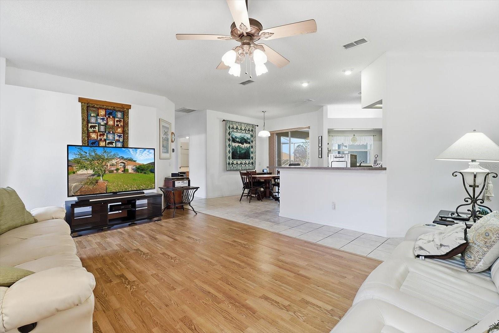 CRYSTAL OAKS EIGHTH ADD - Residential