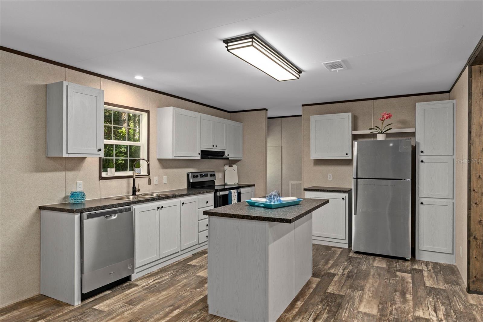 HILLTOP VILLAGE - Residential