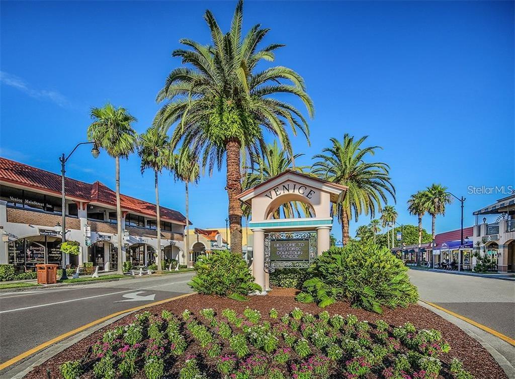 CIRCLE WOODS OF VENICE 1 - Residential