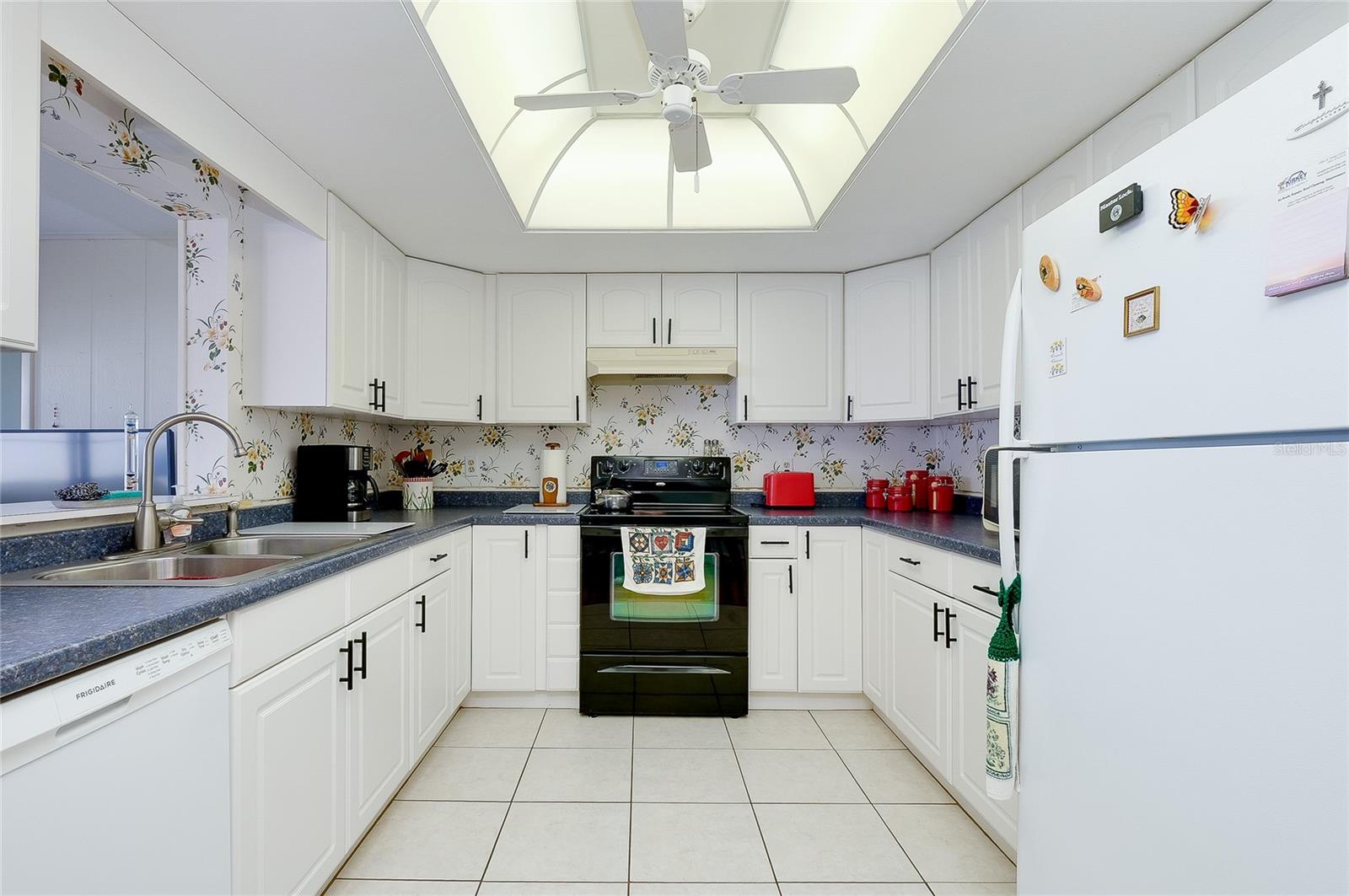 CIRCLE WOODS OF VENICE 1 - Residential