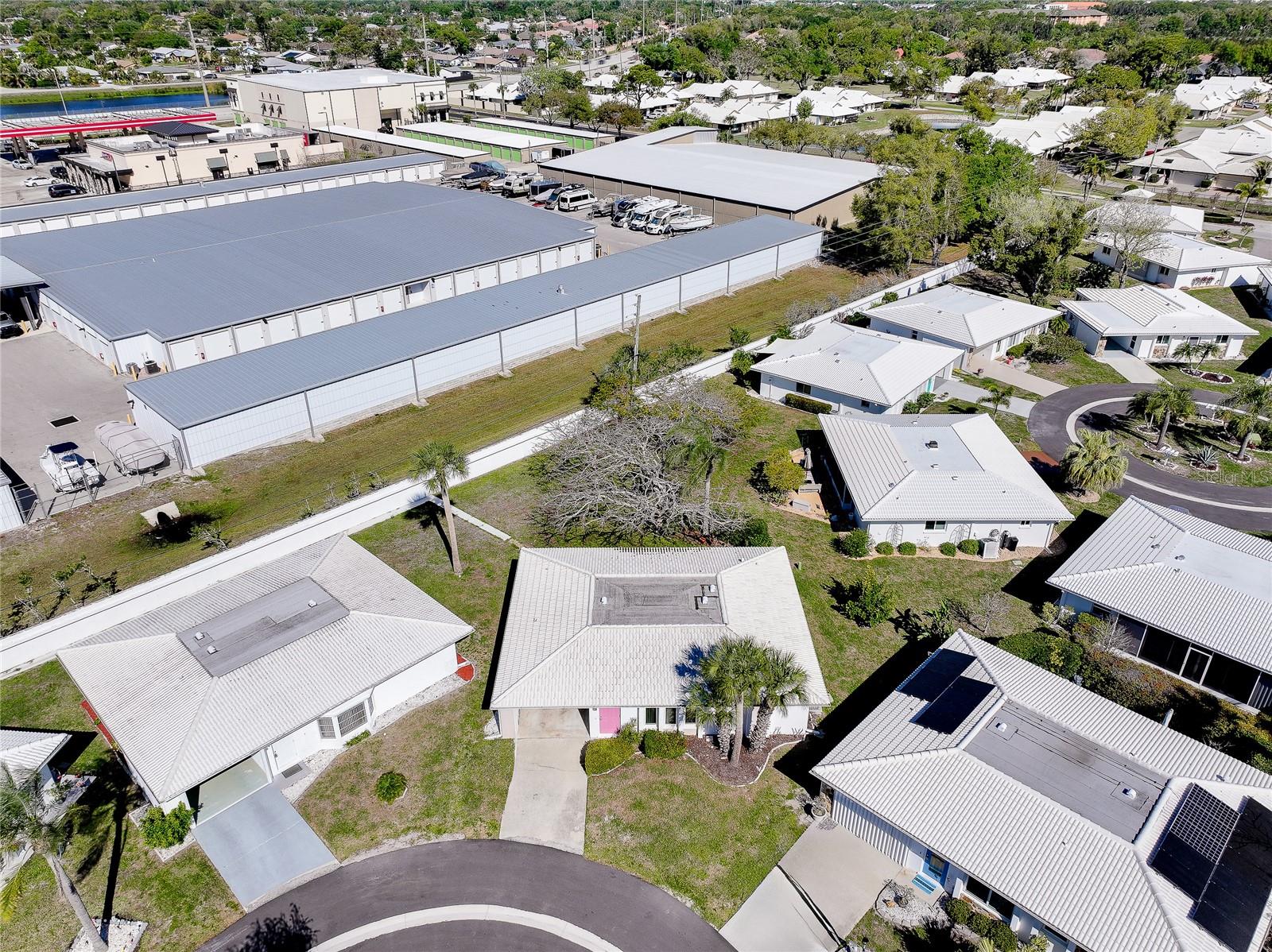 CIRCLE WOODS OF VENICE 1 - Residential