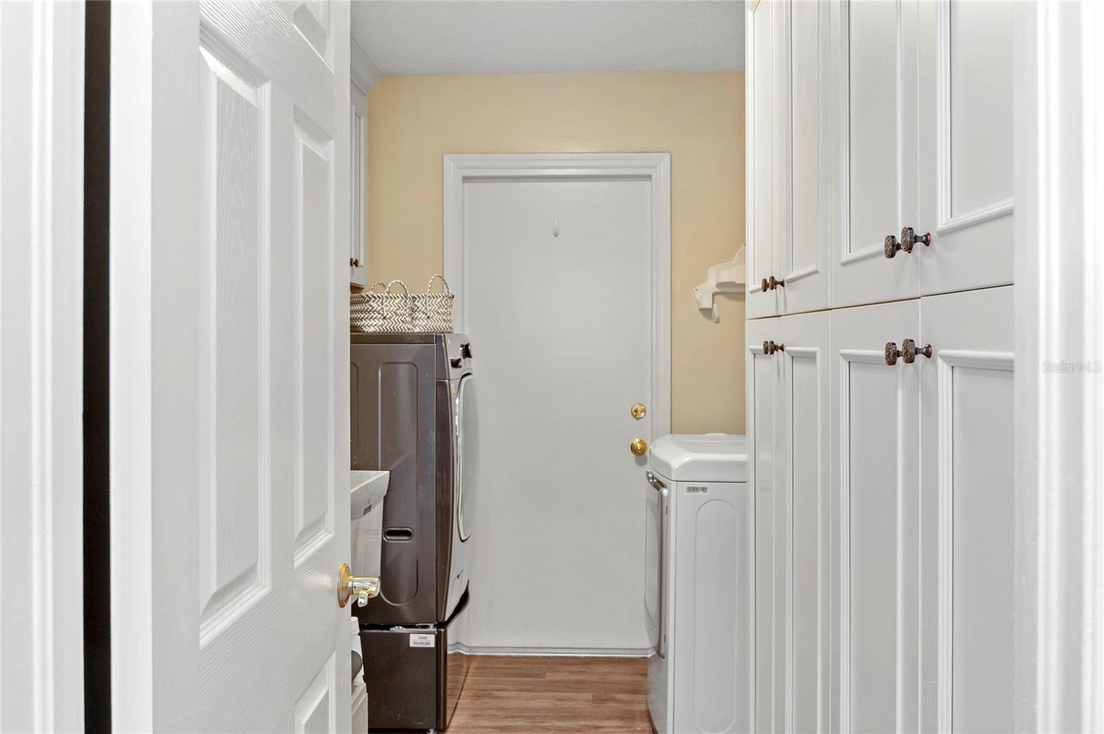 LA FLORESTA UNIT 2 - Residential