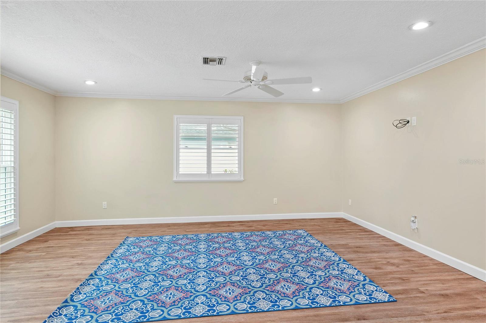 LA FLORESTA UNIT 2 - Residential