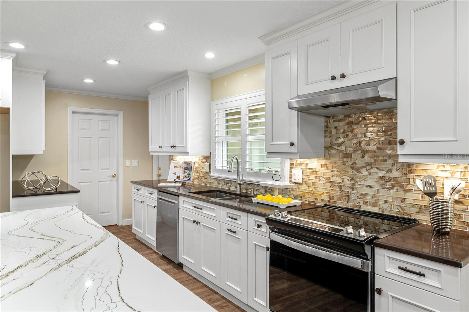 LA FLORESTA UNIT 2 - Residential