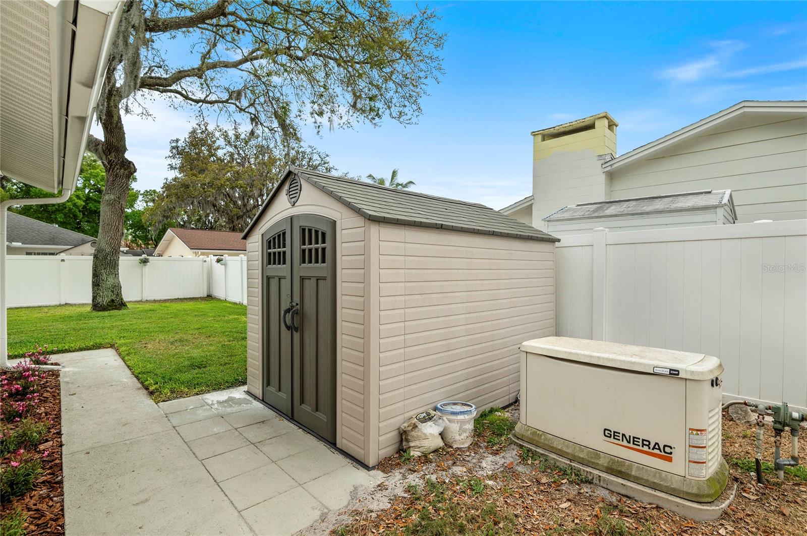 LA FLORESTA UNIT 2 - Residential