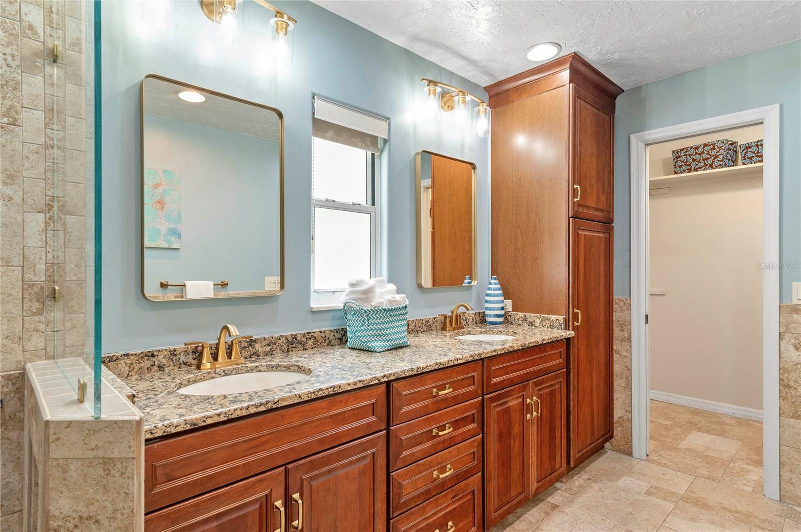 LA FLORESTA UNIT 2 - Residential